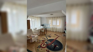  Casă spațioasă de vânzare - 210.000 € - imagine 10