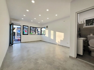 Spatiu comercial central Balotesti, 21.3 mp, curte 25mp, complet renovat - imagine 13
