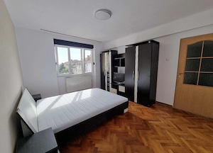Apartament 2 Camere Decomandat Zona Victor Babeș  - imagine 4