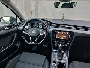 VW Passat 2020 automat 190cp - imagine 5