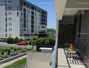 Închiriez apartament nou, mobilat, utilat, 3 camere, 2 băi, garaj subteran, terasă mare, boxă - imagine 12
