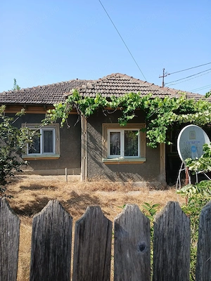 casa de vanzare in satul Crucea - imagine 2