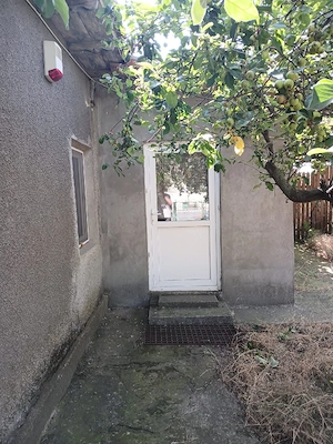 casa de vanzare in satul Crucea - imagine 4