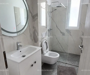 Închiriez apartament nou, mobilat, utilat, 3 camere, 2 băi, garaj subteran, terasă mare, boxă - imagine 8