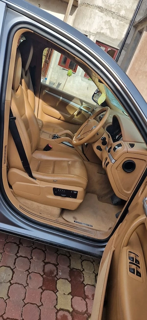 Porsche Cayenne - an 2006 - avariat - imagine 4