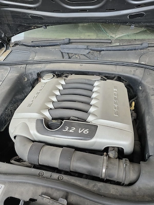 Porsche Cayenne - an 2006 - avariat - imagine 8