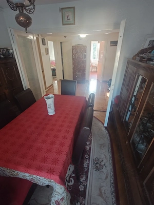 Apartament 4 Cam Splaiul Crișanei, Proprietar