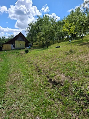 Căsuță de poveste în inima muntelui   2 camere | 2.446 mp teren - imagine 11