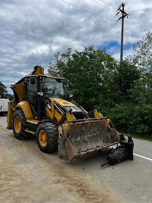 Buldoexcavator Caterpilar - imagine 2