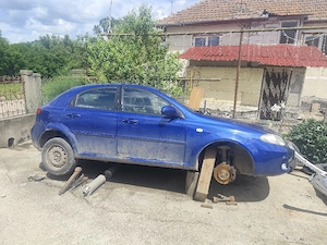 Mașini întregi pentru piese sau rabla . Se și dezmembrează la cerere.  - imagine 2