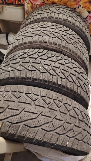 Set (4 buc.) anvelope auto de iarna ''Taurus Winter'' 235/55/17 - imagine 5