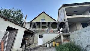 Casa individuala cu intrare de la 2 strazi 4 camere Poplaca Sibiu  - imagine 19