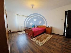 CASA P +E  5 camere -Cosoveni - imagine 9