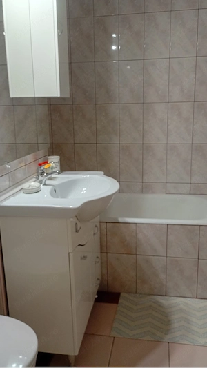 Apartament de închiriat stradal, poziție excelentă - imagine 6