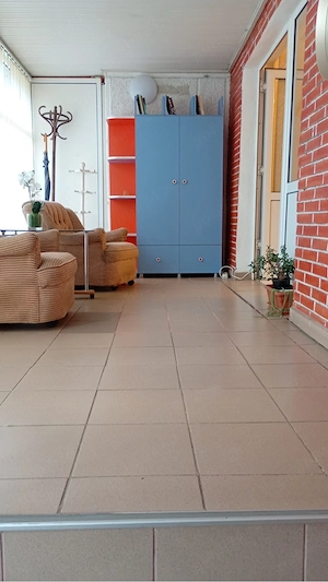 Apartament de închiriat stradal, poziție excelentă