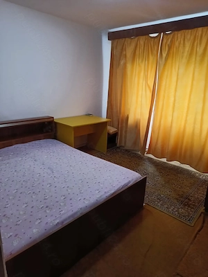 Caut coleg  a apartament camera închiriat cartier Popa Șapca, central 