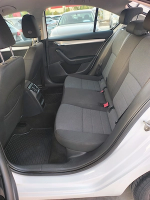 Skoda Octavia 1.6 TDI AMBITION - imagine 15