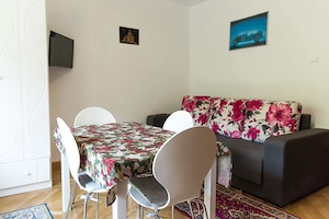Inchiriez apartament 2 camere in vila cu loc de parcare  - imagine 4