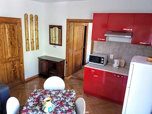 Inchiriez apartament 2 camere in vila cu loc de parcare  - imagine 3