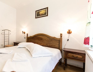 Inchiriez apartament 2 camere in vila cu loc de parcare  - imagine 6