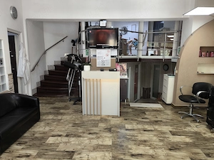 Închiriez cameră mobilată în salon de înfrumusețare - imagine 5