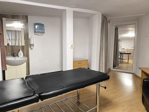 Închiriez cameră mobilată în salon de înfrumusețare - imagine 2