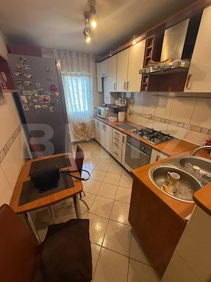 Apartament 3 camere, 64 mp, zona Strefan cel Mare - imagine 2