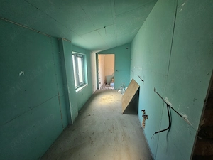Casa  renovata si gata pentru finisajele finale - imagine 4