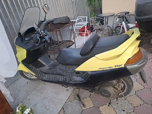 Vând yamaha majesty  250 acte italia dau schimb cu scuter 125 cm inmatriculat - imagine 4