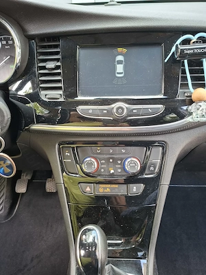 Gata de vacanță? Mergi la mare într-un SUV stilat la preț mai mic de jumătate față de unul nou - imagine 8