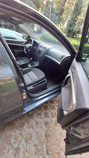 Skoda Octavia 1.6 benzina 2009 vind  schimb - imagine 6