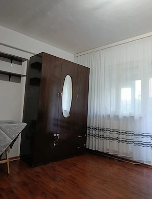 Ofer spre inchiriere garsoniera pe B-dul Dorobantilor 