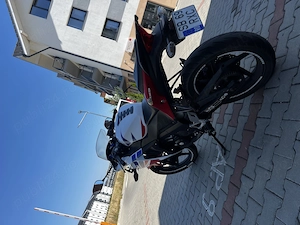 Honda CBR125 R 2016 Facelift (HRC Tricolor)   Ideală A1 - imagine 2