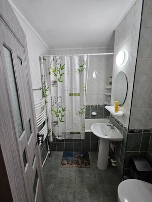 Inchiriez apartament 2 camere Tiglina 1 - imagine 5