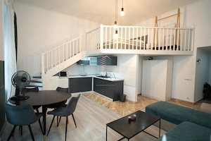Apartament Ultracentral tip Loft - imagine 2