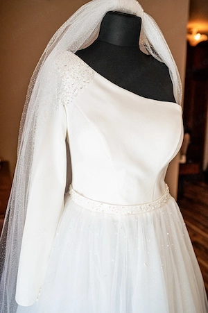 Vand rochie mireasă 