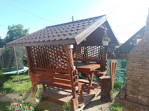 Vând foișor din lemn stare foarte bună  