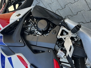 Honda CBR125 R 2016 Facelift (HRC Tricolor)   Ideală A1 - imagine 5