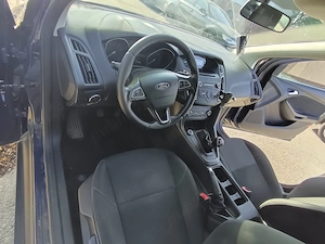Vand Ford Focus 2017- cutie viteze manuala  - imagine 8