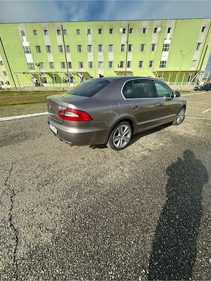 Vand Skoda Superb 2 an 2011 motor 1.6 tdi 136 cai 268000km reali - imagine 5
