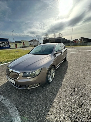 Vand Skoda Superb 2 an 2011 motor 1.6 tdi 136 cai 268000km reali