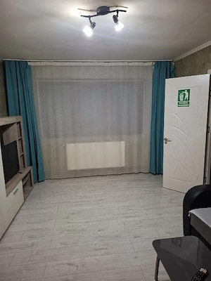 Inchiriez apartament în regim hotelier  - imagine 4