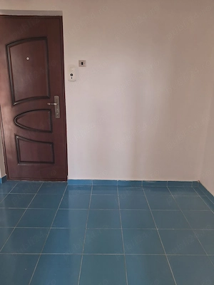 Proprietar închiriez apartament 2 camere decomandate  - imagine 5