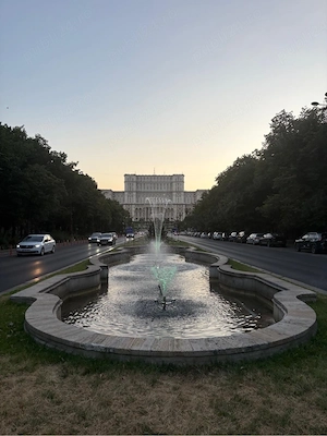 Unirii Fântâni Piața Comstitutiei închiriez  - imagine 7