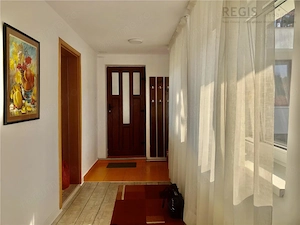 Casa Superba 2 Camere In Curte Comuna, SCHEI