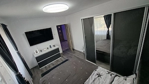 Apartament cu 3 camere + curte si anexa - imagine 8