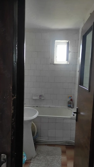 Vând apartament trei camere  - imagine 7