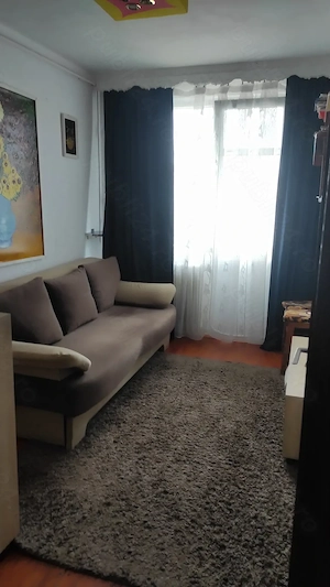 Vând apartament trei camere  - imagine 4