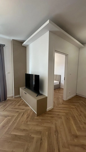 Închiriez apartament 2 camere - imagine 2