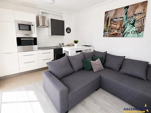 Apartament tip Studio mobilat si utilat modern, loc de parcare, boxa depozitare, zona Coresi, bloc n - imagine 8